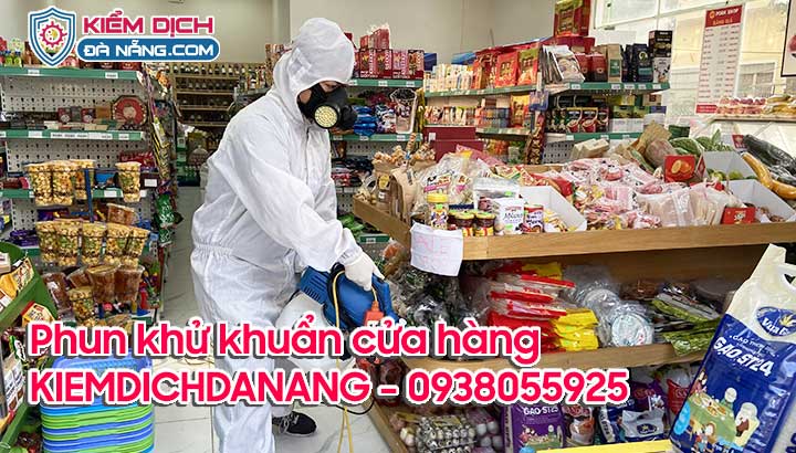 Phun khử khuẩn cửa hàng